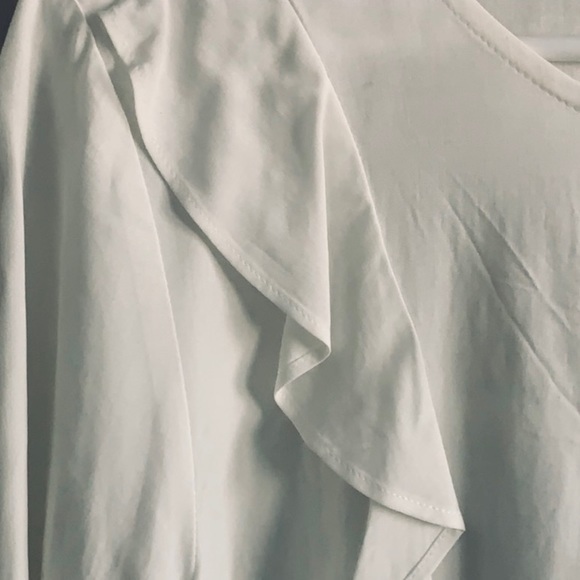 OLD NAVY Whip Cream Ruffle Top - Picture 8 of 11